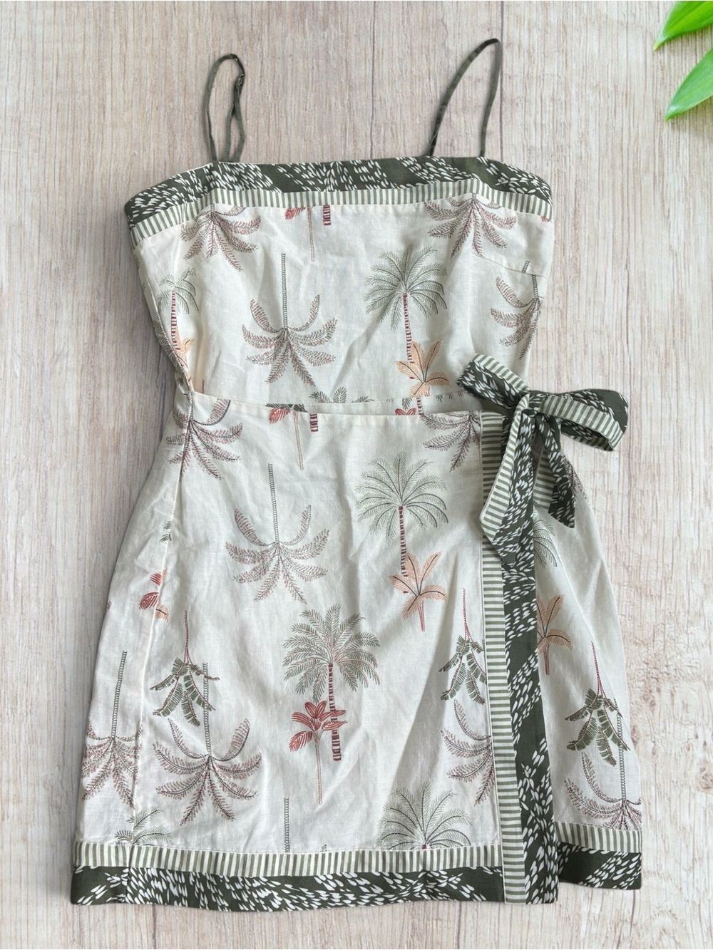 NWT LOFT Ivory Palm-Print Mini Dress with Olive Trim Size 4